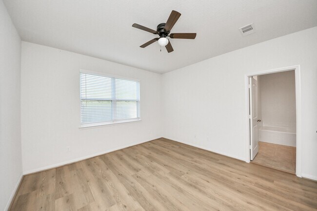 Building Photo - 9526 Opal Gates Dr