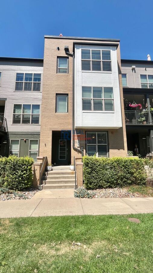 Building Photo - 7023 W Virginia Ave