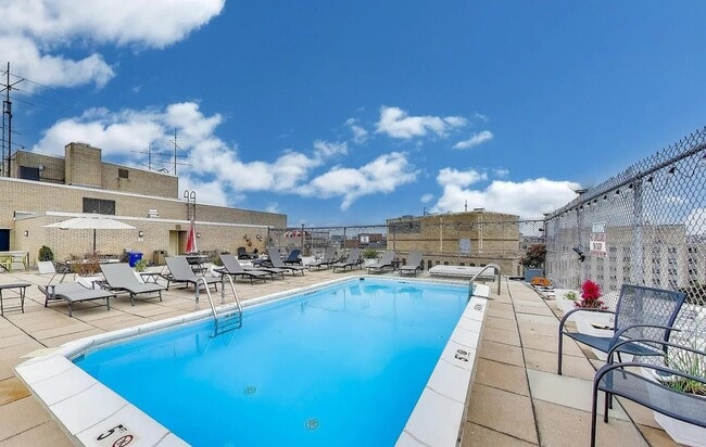 Building Photo - Dupont's Pulchritudinous Palladium 1 bedroom Condo w/ Balcony & Pool. All utilities included.