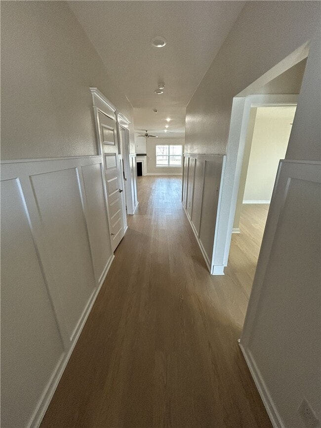 Building Photo - 510 Wagon Wheel Ave