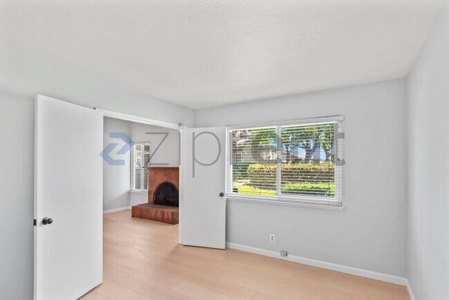 Building Photo - 1030 Gull Ave