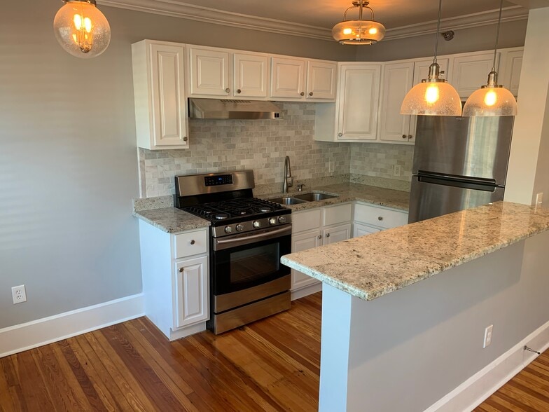 Building Photo - Studio Bed/1 Bath - Unit 26