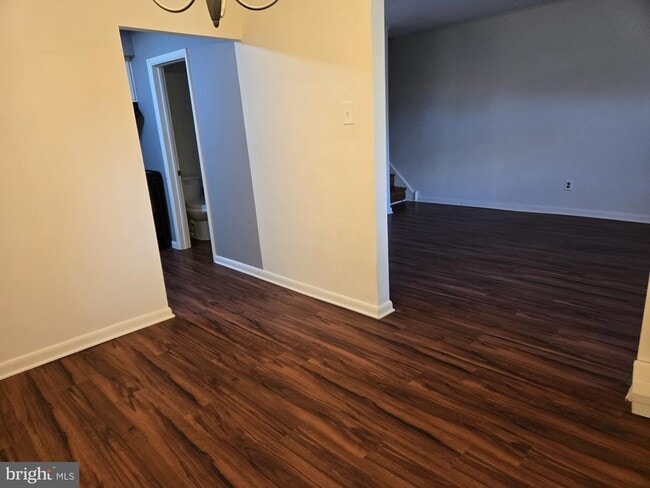 Building Photo - 207 Walnut Hill Rd