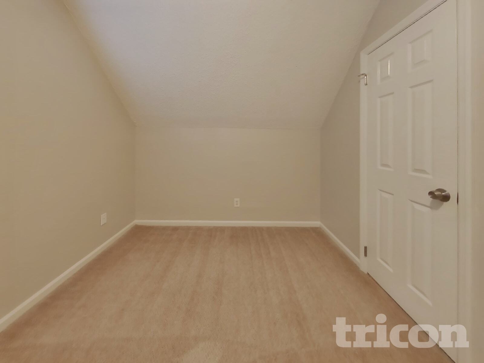 Building Photo - 208 Calloway Club