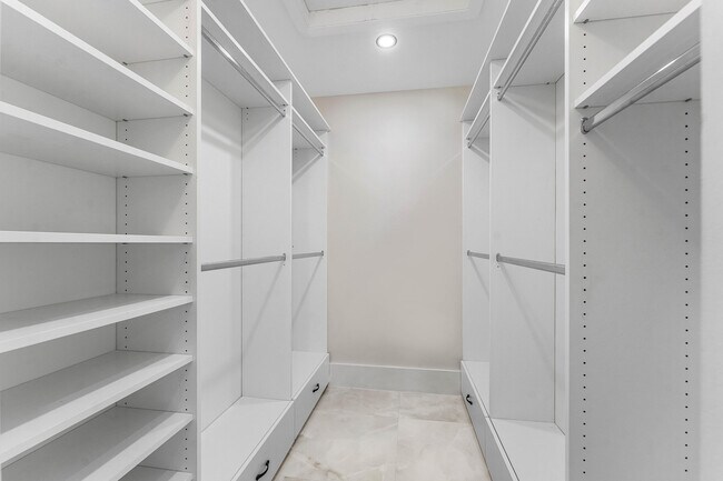 Building Photo - 1531 SW 102nd Terrace