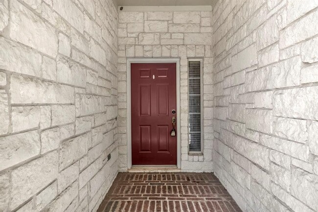 Building Photo - 3748 Pine Needle Cir