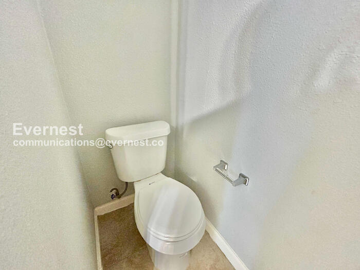 Building Photo - 10425 Ferguson Rd