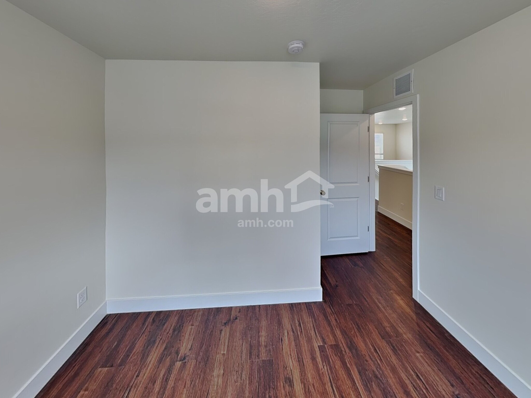 Building Photo - 7135 Woods Rose Dr