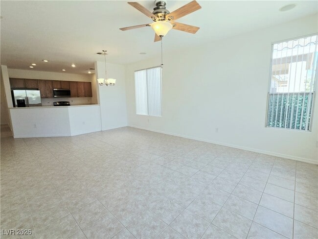 Building Photo - 4814 Regalo Bello St