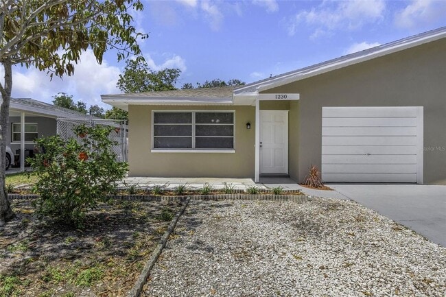 Building Photo - 1230 Amble Ln
