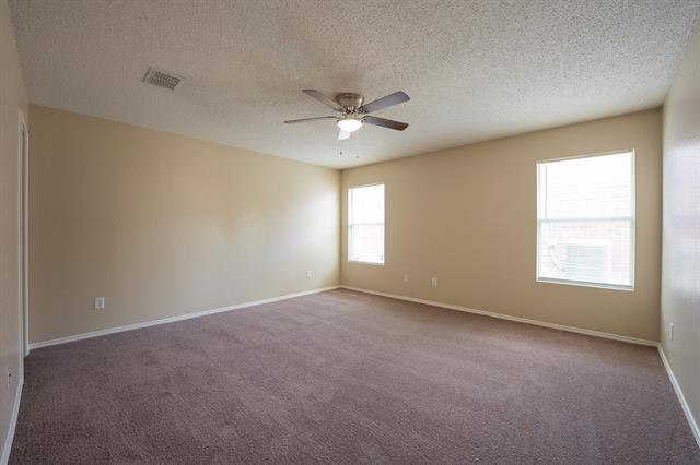 Building Photo - 1420 Bumble Bee Dr