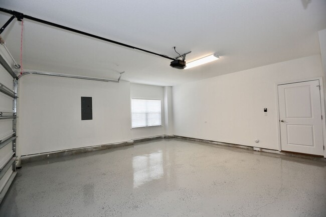 Building Photo - 3 Bedroom Townhome in Spence Crossing! Water/Sewer/Trash/Landscaping INCLUDED! - Attached Garage ...