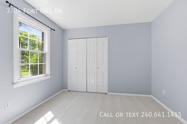 Building Photo - 3704 Font Hill Dr