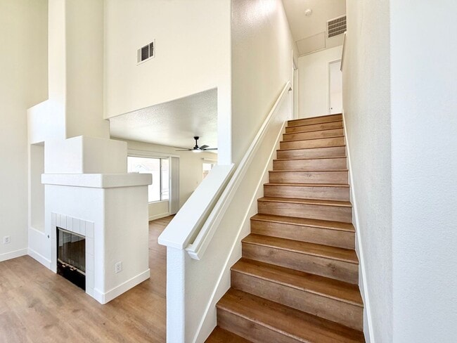 Building Photo - 4 Bedroom 3 Bathroom Cul-de-sac Home with Huge Backyard