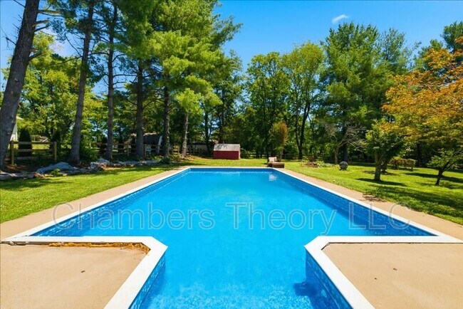 Building Photo - 14410 Otis Ct