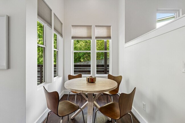 Building Photo - Secret Oasis in East Nashville - FOR LEASE