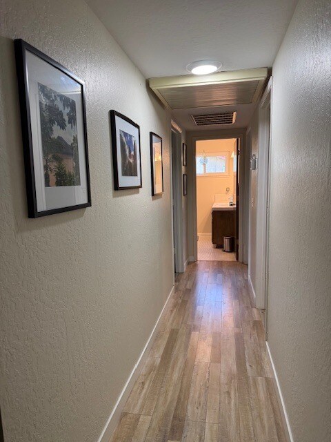 Building Photo - 812 Greenwich Dr