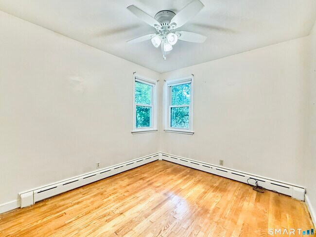 Building Photo - 112 Ochsner Pl