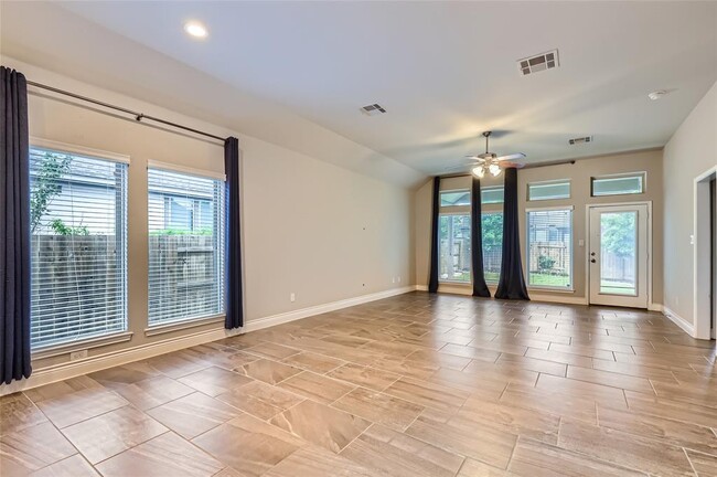 Building Photo - 116 Painted Lady Cove