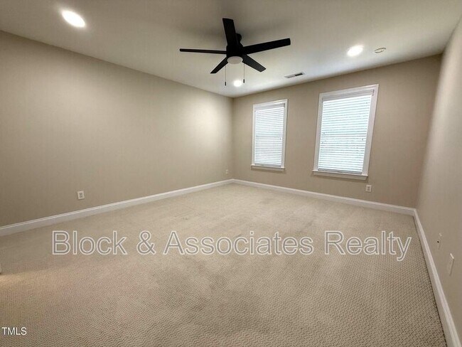 Building Photo - 2016 Weaver Forest Way