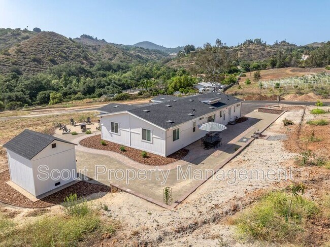 Building Photo - 471 Stewart Canyon Rd