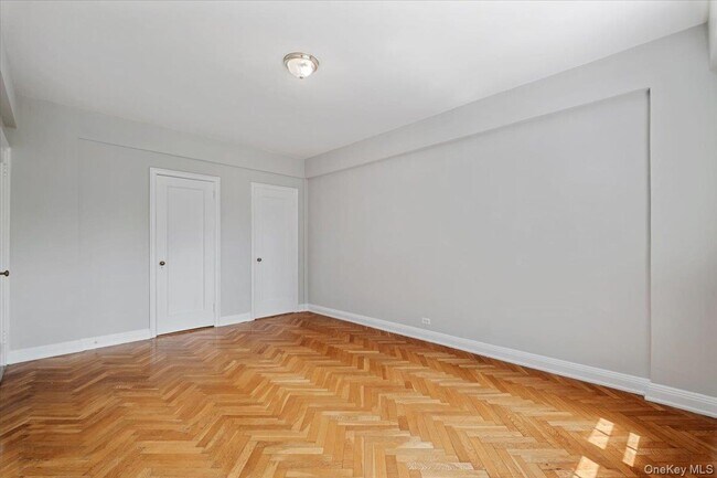 Building Photo - 45 Popham Rd