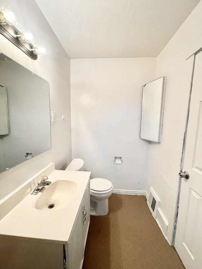 Building Photo - 2873 Adams Ave