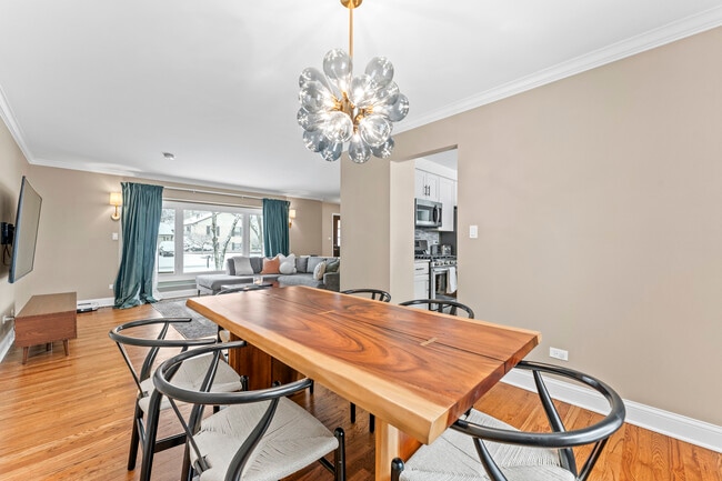 Building Photo - 1213 Selwyn Ln