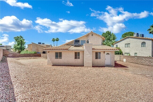 Building Photo - 756 Charwood Cir