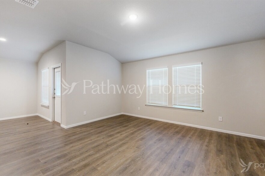 Building Photo - 1625 Gatesville Ct