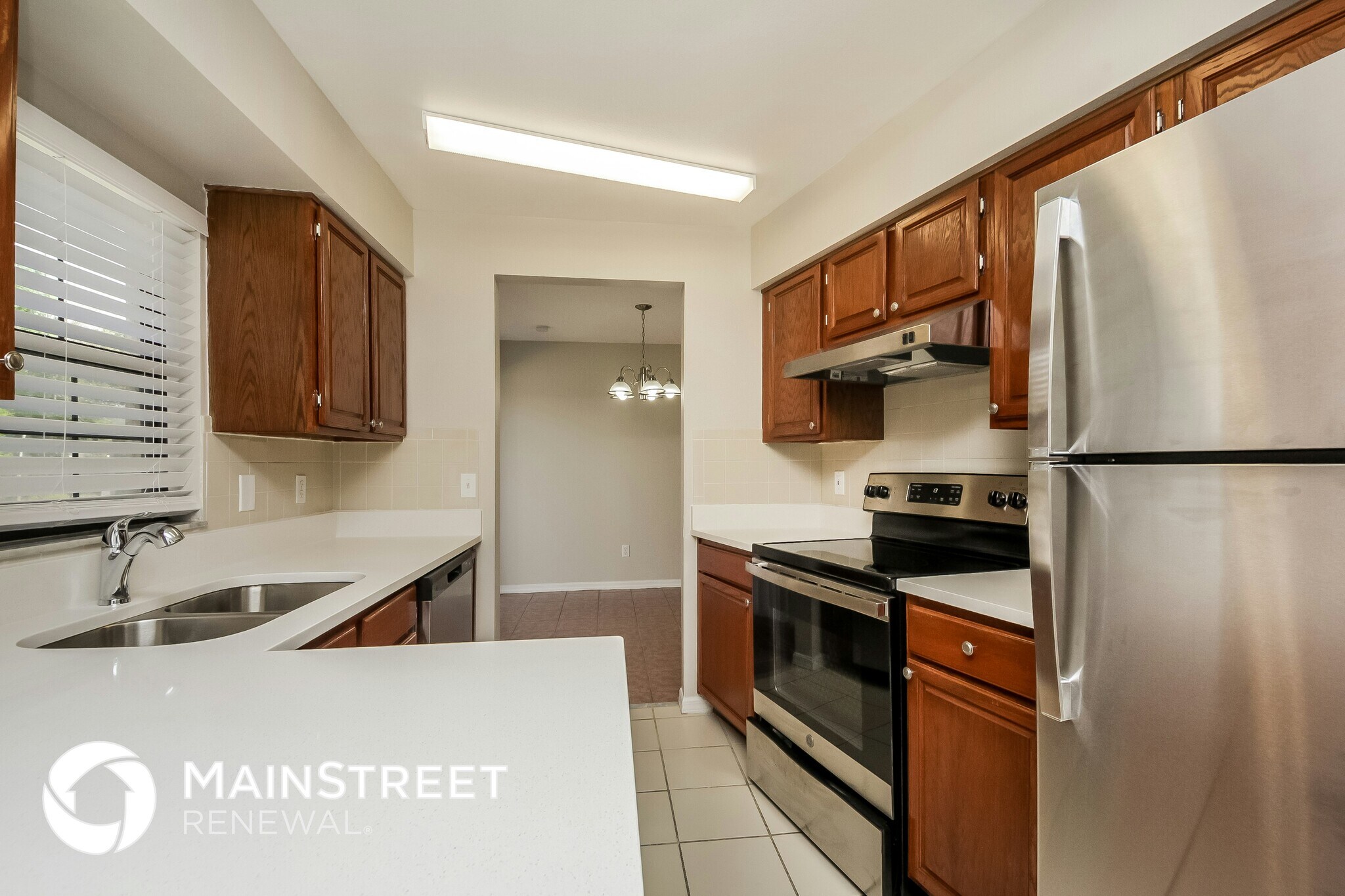 Building Photo - 313 Silk Oak Dr