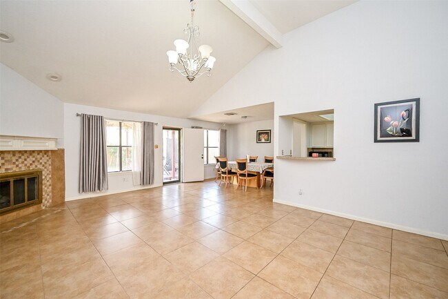 Building Photo - 14431 Royal Hill Dr