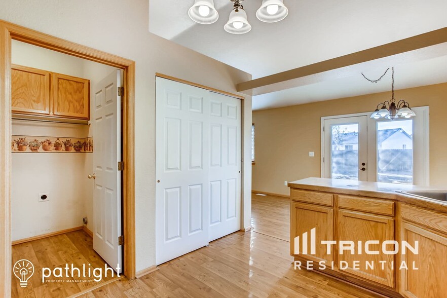 Building Photo - 1511 Stonewood Ct
