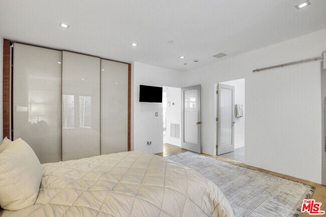 Building Photo - 1929 N Curson Ave