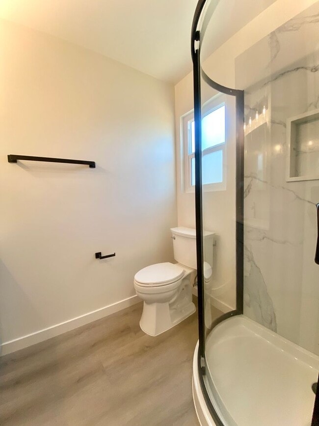 Building Photo - Modern 3BR/2BA Fremont Home with Stylish U...