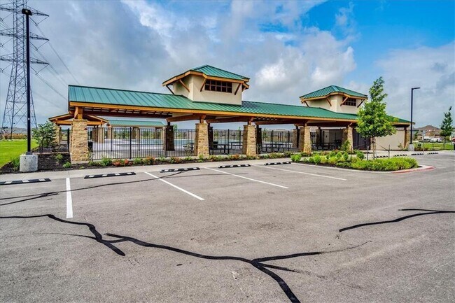 Building Photo - 6513 Folsom Ave
