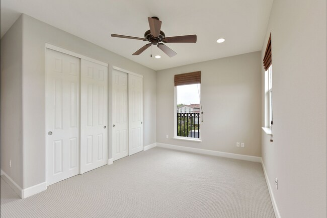 Building Photo - 4 Bed 5 Bath, Beautiful Home In Danville, With A Pool!