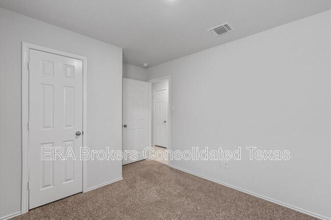 Building Photo - 108 Ragnar Dr