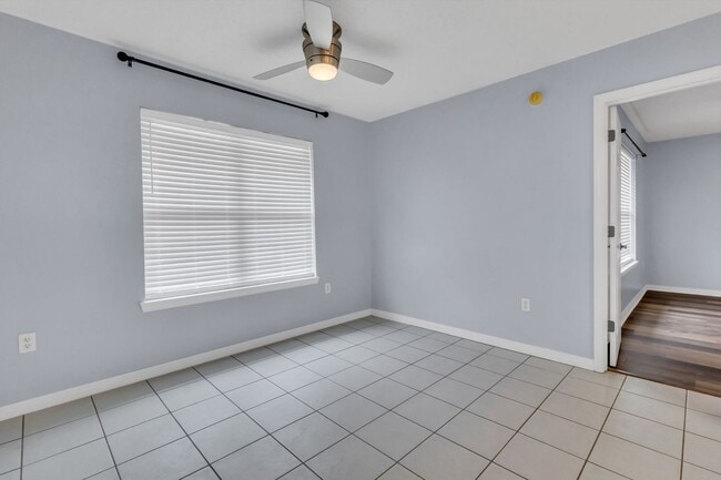 Building Photo - South Crestview Ranch on Cul-de-sac