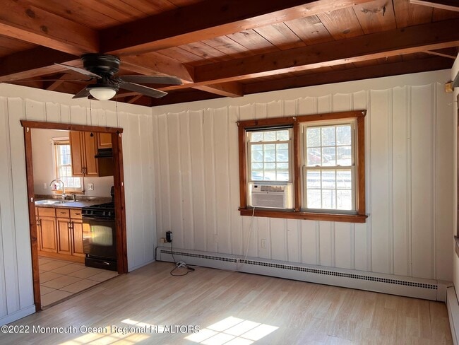 Building Photo - 511 Holly Village Ln