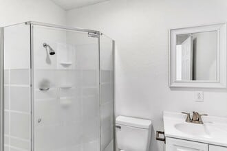 Building Photo - Woodland Retreat Studio in Hollister, MO