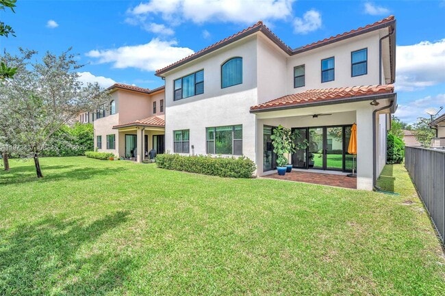 Building Photo - 1052 SW 113th Way