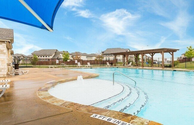 Building Photo - 16020 Hampton Bliss Trce