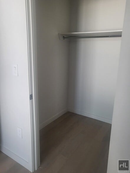 Building Photo - A 40 Road