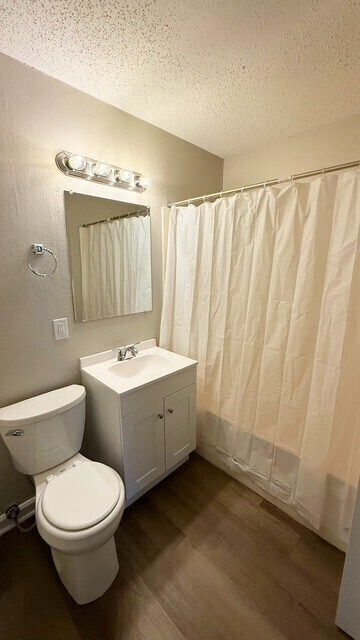 Building Photo - 9148 Rochelle Dr