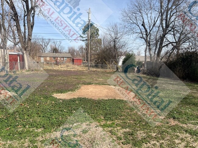 Building Photo - Take the Key!!!