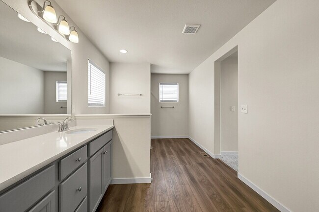 Building Photo - $2,650 - 3 Bed, 2.5 Bath Home in Co Spring...