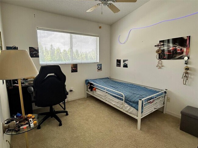 Building Photo - 245 Hemingway Dr