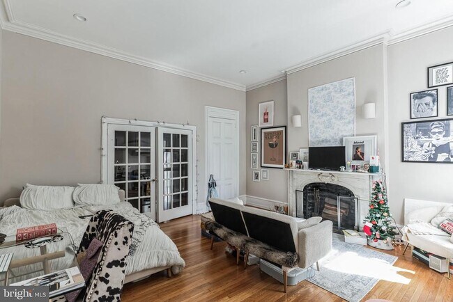 Building Photo - 2008 Spruce St