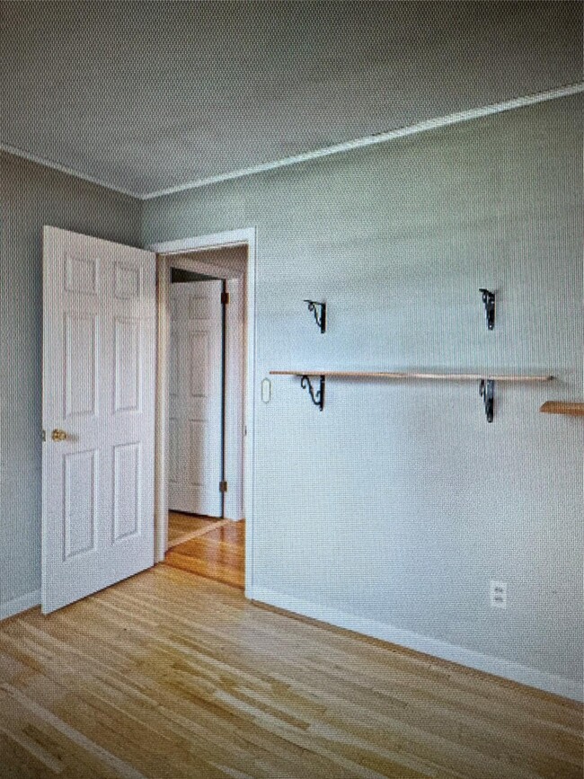Building Photo - 12 Gerken Dr